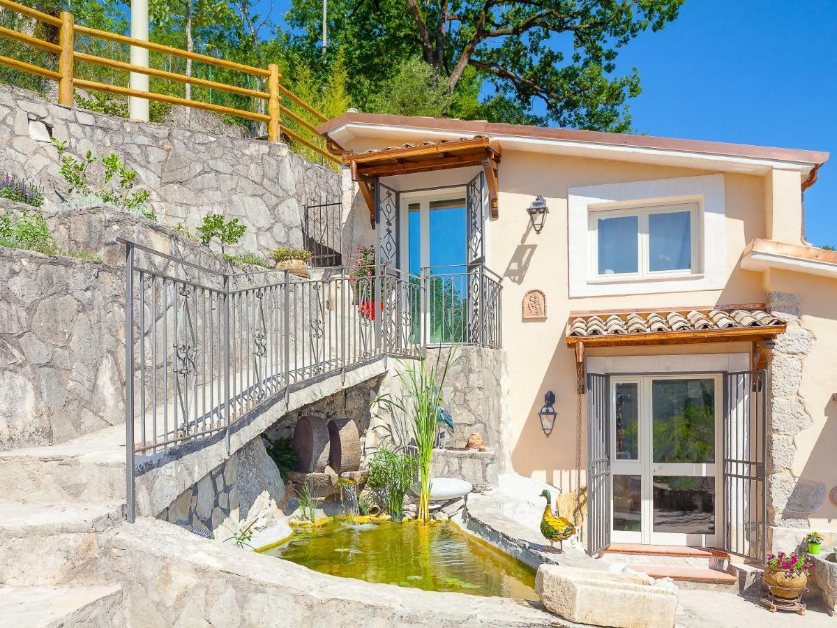 La Casa Sul Lago Posta Fibreno Exterior foto